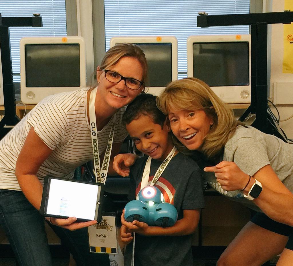 KBBigDogs's tweet photo. Borrowing Joe's son for some Blockly fun!  #CUERockStar @brandonkblom @ucdjoe @Learninroom9 @WonderWorkshop http://t.co/KTzqwQEngY