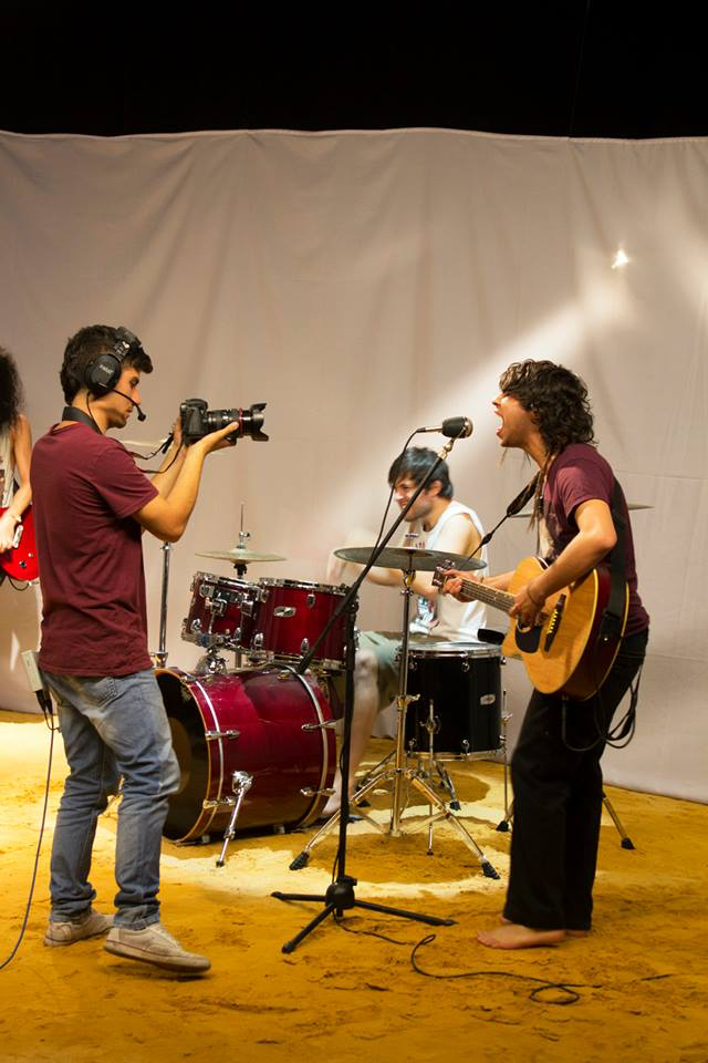 KimeraFilmsCO's tweet photo. Hoy recordamos el rodaje del videoclip "Lobos" de @scinsonte http://t.co/lRbhN3uY7A