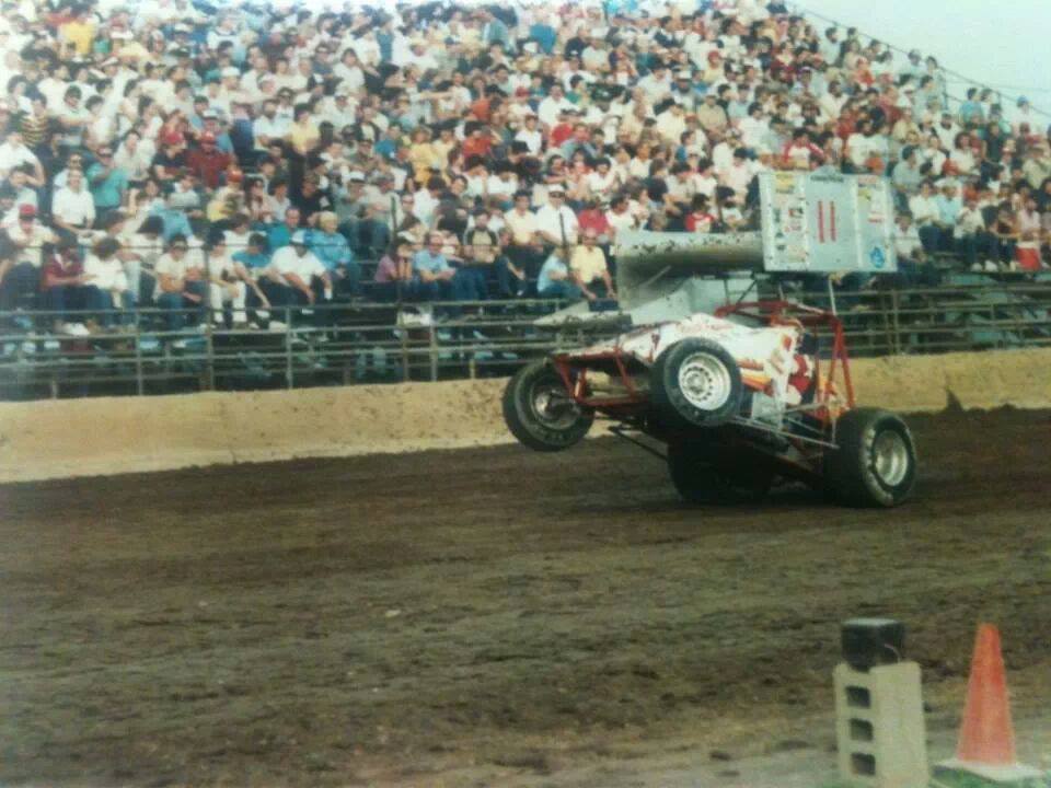 Bandit_Storm's tweet photo. @VntgSprintCars @SteveKinser_Rcg http://t.co/5DKc3kBmxe