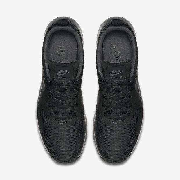 air max tavas triple black