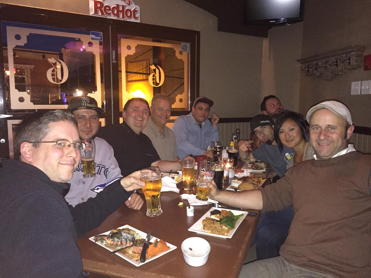 DShowPro's tweet image. Kicking back &amp;amp; celebrating another successful show. Happy clients, happy crew &amp;amp; heading home tomorrow. Cheers!