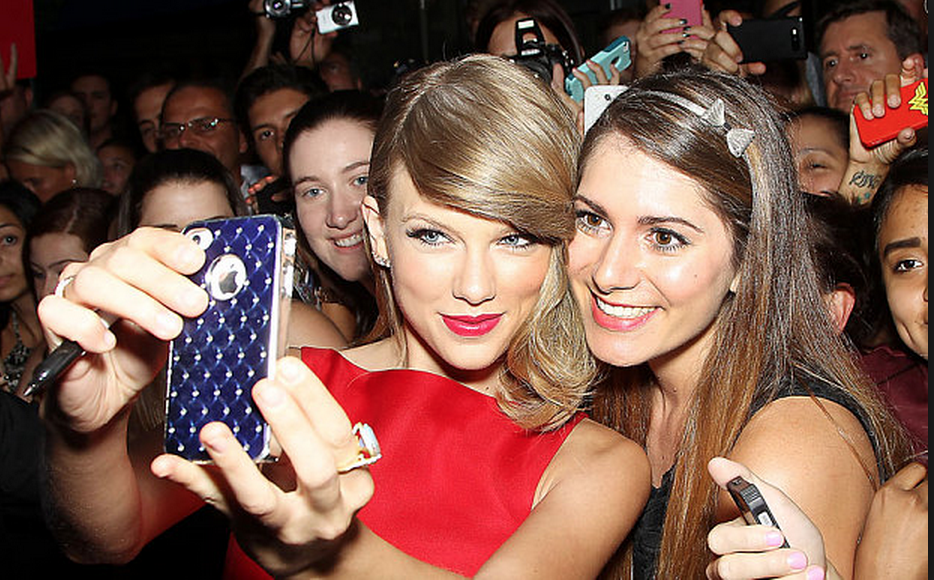 CITYMEDiAENT's tweet photo. GREAT NEWS! NOW seeking TAYLOR SWIFT Superfans! TWEET at us for INFO! #Taylorswift #swiftfans #TaylorSwift1989Tour http://t.co/yay07Clkrm
