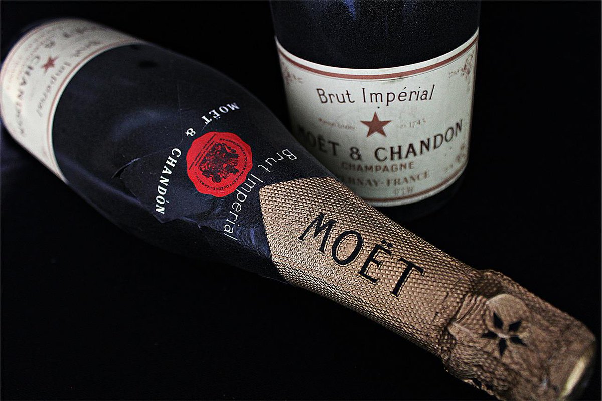 budgetbackpacks's tweet photo. "A Taste of #Champagne" is LIVE on #TheWanderlist! #FranceWeek #France #gowander #travel http://t.co/6rFXt0PfKQ http://t.co/WLxyWMYtAI