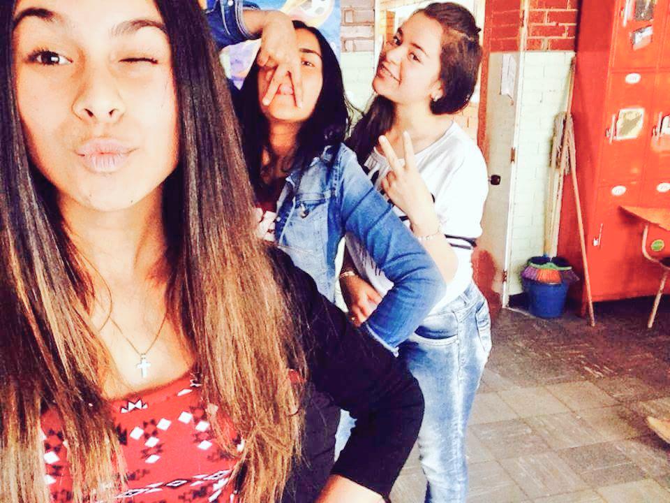 lvsr0428's tweet photo. Ustedes son lo que yo mas quiero en esta vida ❤👧👧 #Cuajadas http://t.co/de86IgJxGh