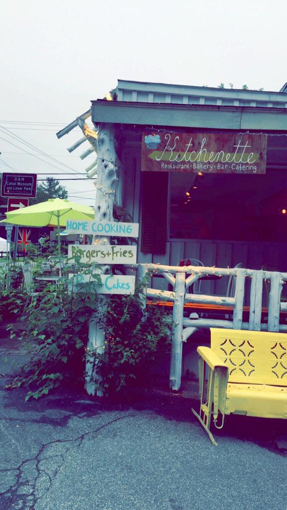 HFKitchenette's tweet photo. #countryLife #HudsonValley #restaurant #thatsUs #UlsterCounty #highfalls #upstateNY @Kitchenette_HF http://t.co/ZxowhHUcm5