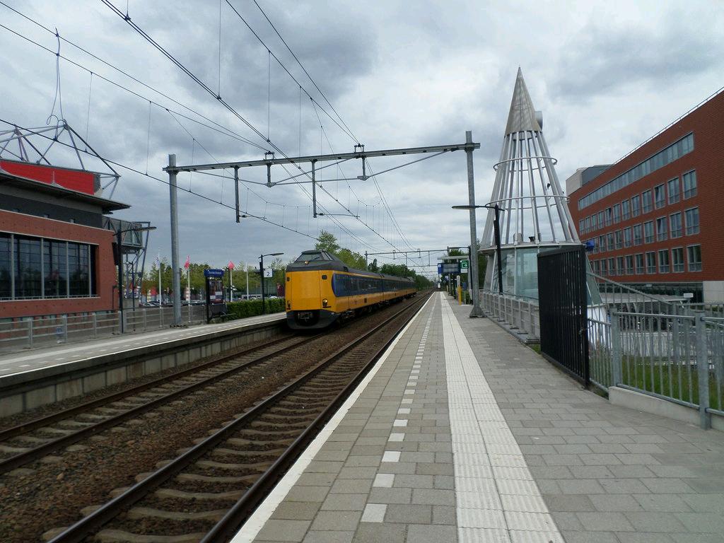 Hoera! Vanaf 13 december 2015 heet Station Enschede Drienerlo: Enschede Kennispark! <a href="/kennispark/">Kennispark</a> @NS_Online