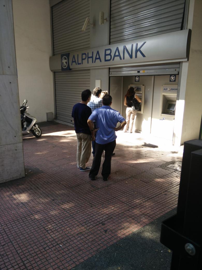 BitcoveJames's tweet photo. Another day rolls on and Greek banks remain shut, most ATM's now allowing only €50 withdrawls a day, not €60. #Greece http://t.co/66Xj6dcL1u