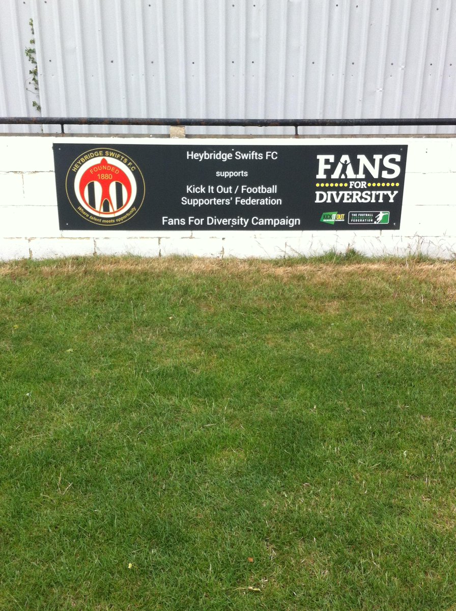 Commercial1516's tweet photo. @HeybridgeSwifts  #KICKITOUT http://t.co/yDQkqDhcFA