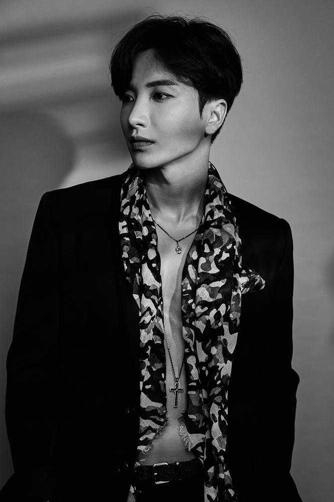 ryeowookyy's tweet photo. #DEVIL teaser (677x1000) 
Leeteuk http://t.co/Cz7TR3aEhw Heechul http://t.co/KlHClCY20I Yesung http://t.co/sOzpZ0zhVe http://t.co/P1mZeImI6w