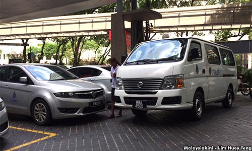 Embedded image permalink