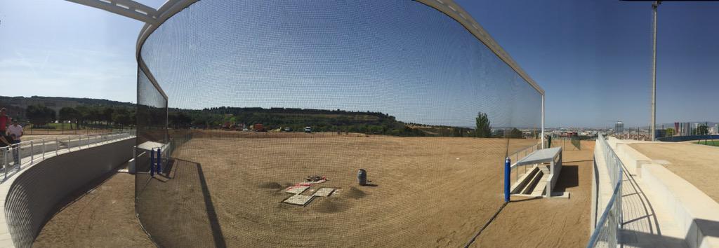 Foto la panoramica del Camp de Softbol de Montjuic <a href="/BCN_esports/">BCN Esports</a> <a href="/BCN_SantsMont/">Districte de Sants-Montjuïc</a> <a href="/bcn_ajuntament/">Ajuntament de Barcelona</a> <a href="/barcelona_cat/">Barcelona</a>