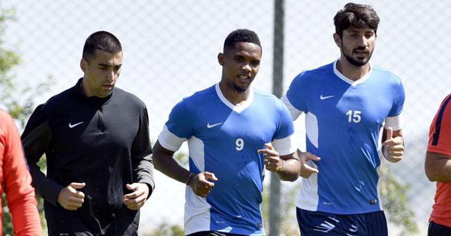 mercektv's tweet photo. Eto'o ilk antrenmanına çıktı !!!

http://t.co/fb5UL9NYqP http://t.co/oPPolJjF85