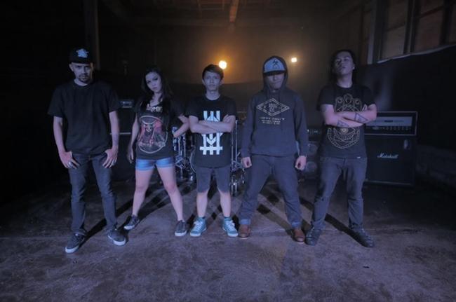 Lagu metal religi dari <a href="/AFTERCOMA/">AFTERCOMA</a> berjudul Raga Terbakar 

goo.gl/W1hAeS