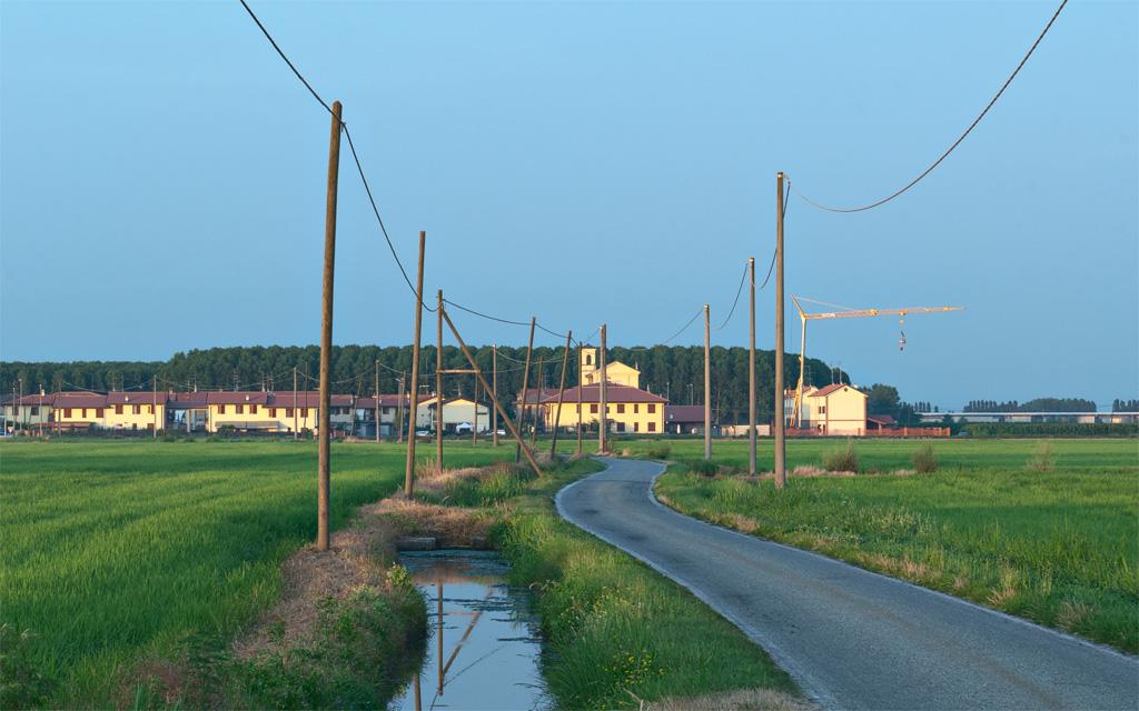 onlandscape's tweet photo. #SouthMilan #landscape #geography #GeoHumanities #Milan #italy #Expo2015 #Anthropocene http://t.co/QUA3lOlrAe