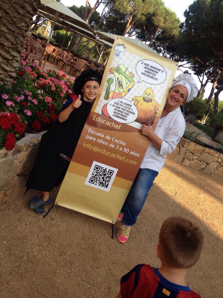 educachefC's tweet photo. Ahir a Platja d'Aro a l'Aparthotel Ciutat de Palol @Educachef... com a casa!😊 una alternativa d'oci i cuina! http://t.co/rw7tFHKcII