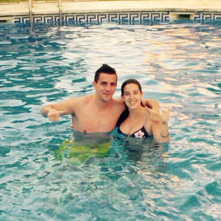 esterhermanas's tweet photo. Piscineoo en cambrils http://t.co/TkiFJKIZzC