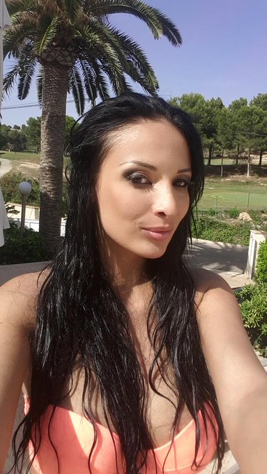 have a nice day ??? http://t.co/Nuv5fWOtfV