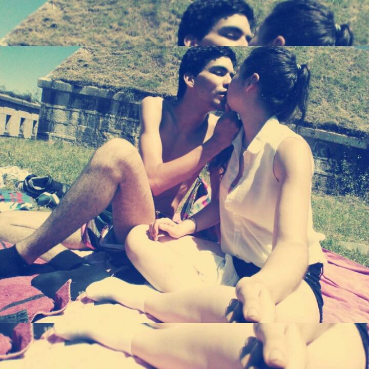 jonpolo23's tweet photo. Tengo el placer de besarte todos los dias♥ http://t.co/81xiN4hugm