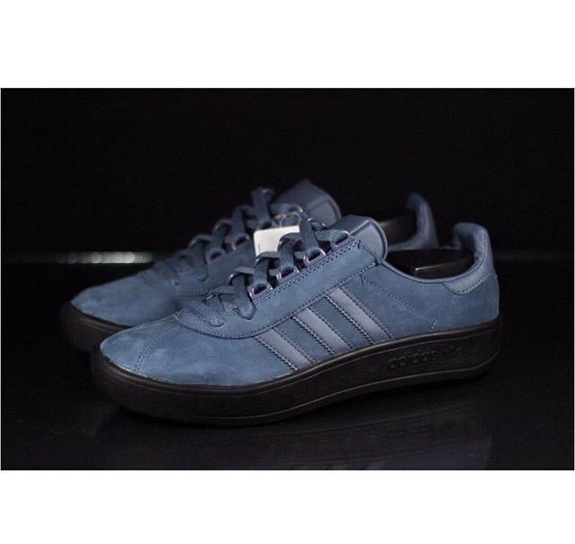 Chetcuti SPZL • 42 BNWT • 1.111K @JBershoes @sneakergangbang <a href="/FinecutSneakers/">FNCT.SNKRS</a> <a href="/CasualStand/">Casualstand</a> <a href="/BADE_Official/">B.A.D.E</a> <a href="/FS_80cs/">FAMILY 3STRIPES</a>