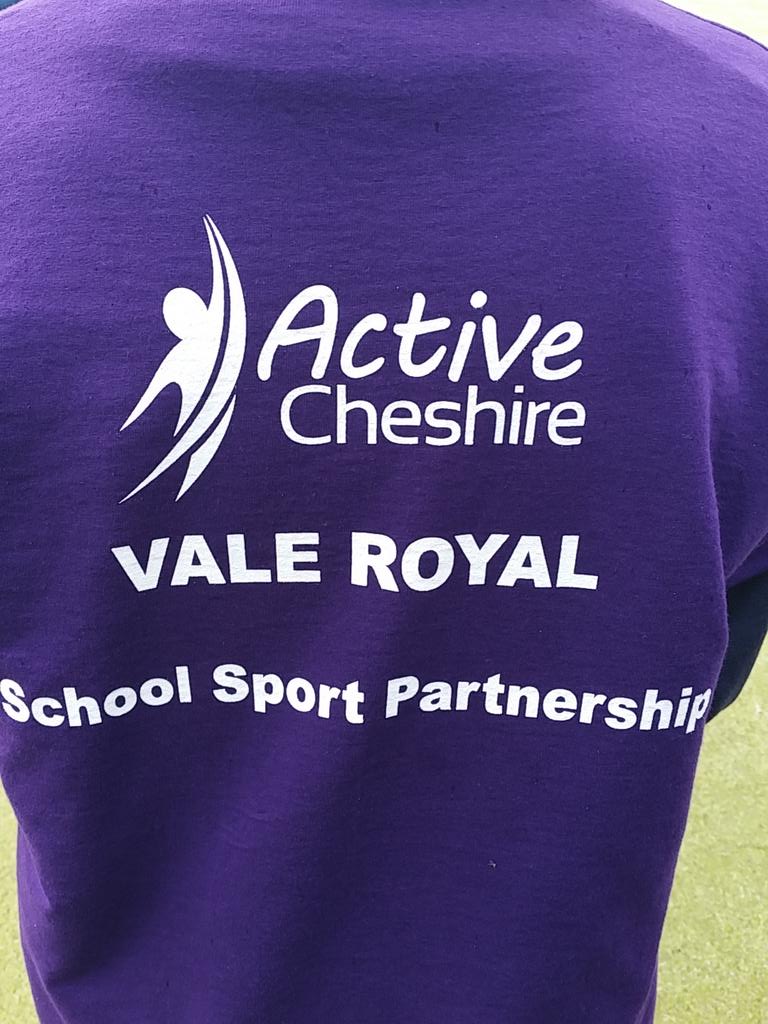 barntonMrM's tweet photo. Our Tri Golfers are ready for action, representing VRSSP. #BCPSPORT http://t.co/Ro3DQZwGUd