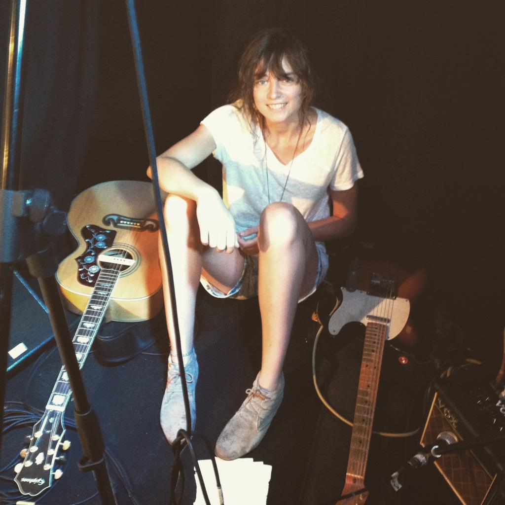 MelodySays_'s tweet photo. Playing in avignon everynight til july 23th :) then heading towards italy for pesto and gigs all fun xx http://t.co/32H6OChF2L