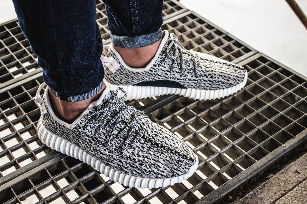 LCVTH's tweet photo. ADIDAS YEEZY BOOST 350 BY KANYE WEST http://t.co/9dJ7WtRwEv http://t.co/8wXH0XM9Ez