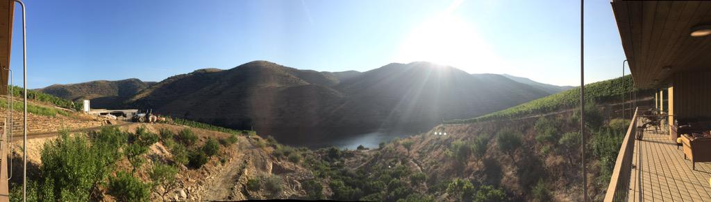 botrytised's tweet photo. @ivdp_ip #QuintaDoVallado the real schist! #BreakfastOnTheBankOfTheDouro http://t.co/GkhyaGJiCZ