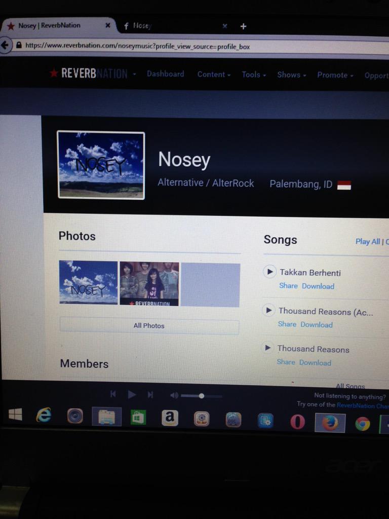 Nosey_music's tweet photo. cek Reverbnation kita ya di http://t.co/pFWT2jYnPk buat yg belum denger single lagu Nosey! cheers 🍻 http://t.co/AEiNIryNpM