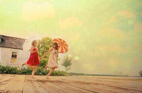 出かける前に「気をつけて」
って言うと事故にあう確率が
本当に減るみたい。

大切な人がどこかに行く時は
言ってあげよう。

みんなも気を付けて
いってらっしゃい。