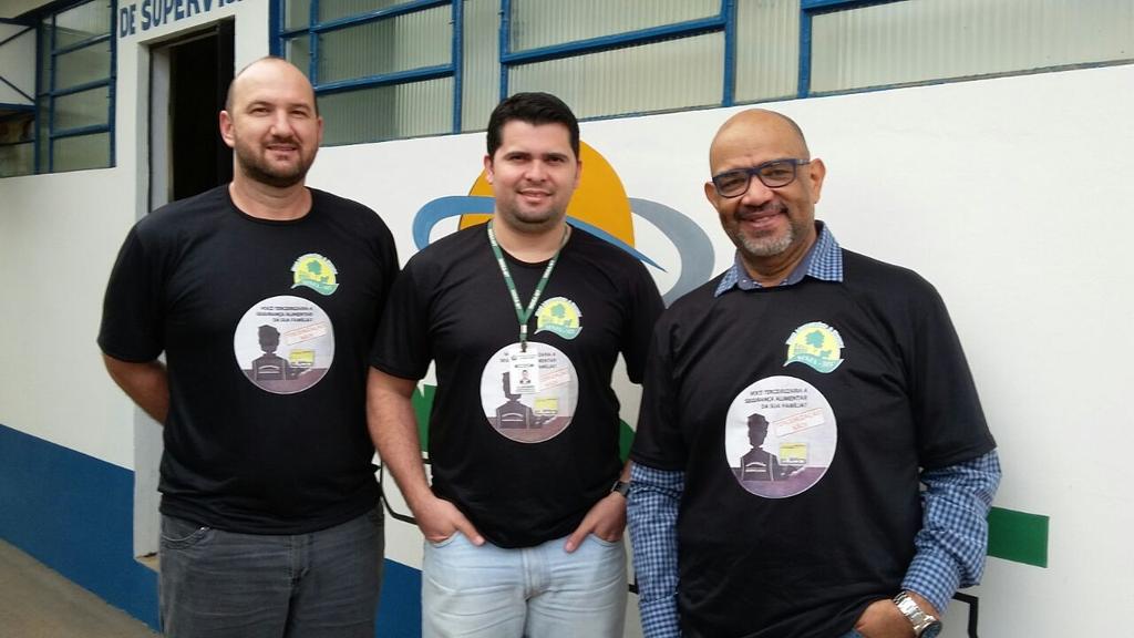 AnaBeatriz0203's tweet photo. Sinfa-MT, unidade Lucas do Rio Verde, mobilizados. #terceirizacoNao http://t.co/K53vBbta8o