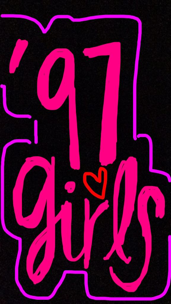 DAMA97peru's tweet photo. ¡AHORA YA TODAS TENEMOS 18! 💜💗 http://t.co/0tkV8wcqe0