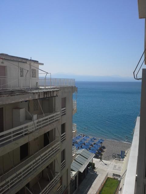 Esam Grieķijā. Šādi skati no balkoniem. Būs vēl vairāk. #pirmaadiena