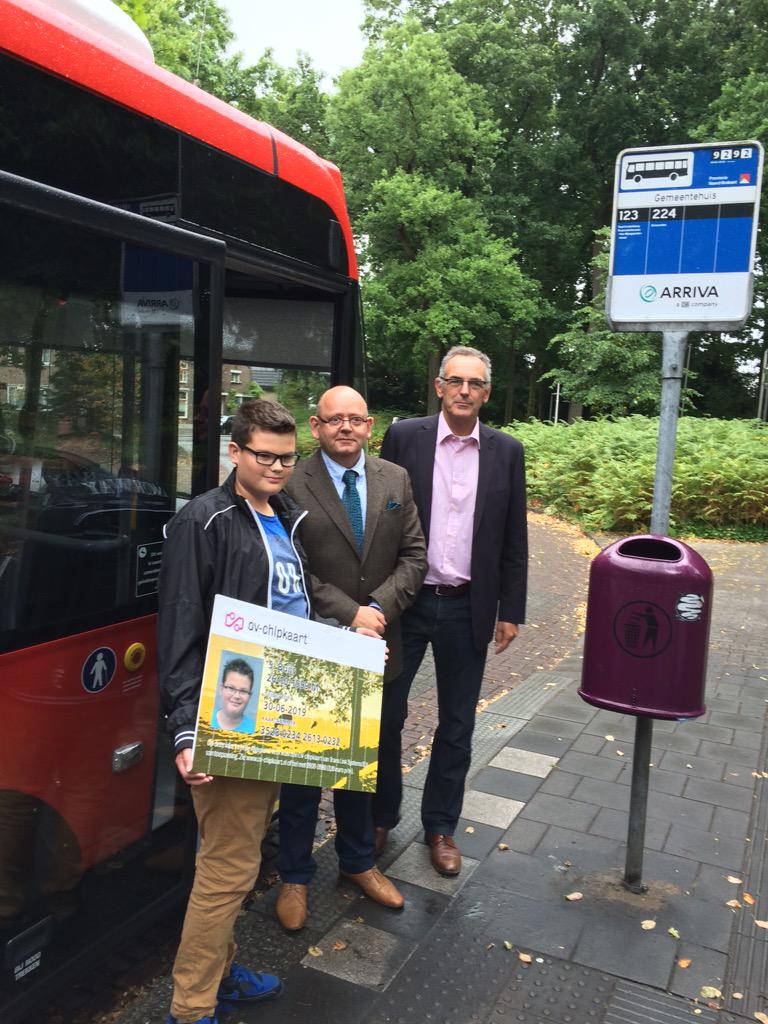 <a href="/drimmelen/">jose bollen</a> aftrap leerlingen bijzonder onderwijs in regulier OV! Mooie samenwerking <a href="/wijzijnzet/">Zet</a>, ROB en <a href="/Arriva_NL/">Arriva Nederland</a>