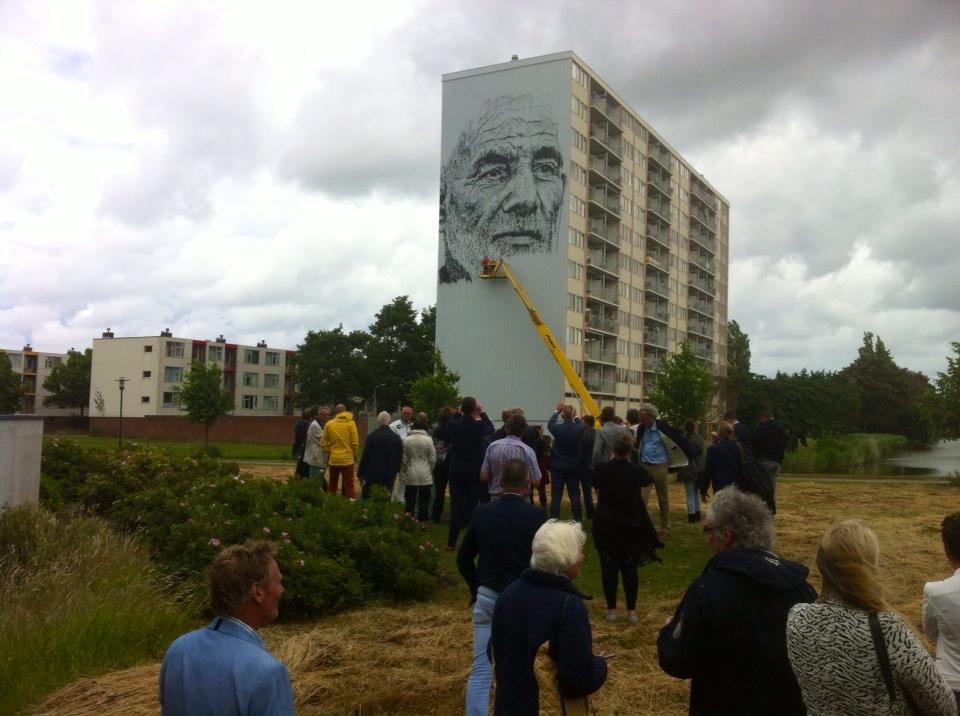 Mee met de (bus)toer langs @muralgoes, morgen in de #PZC
