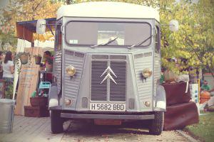 PROUSCONSULTING's tweet photo. Guía para montar un ‘food truck’

http://t.co/IlICe6w6WC

v/ @elpais_economia #Gastronomia

#FoodTruck http://t.co/27PPVYCuPN