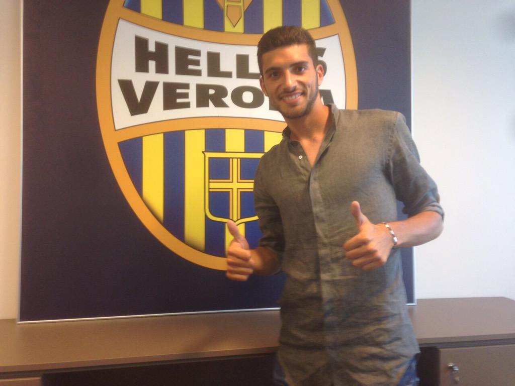 Per festeggiare il mio nuovo contratto ho deciso di sbarcare su #Twitter! Seguitemi...e forza <a href="/HellasVeronaFC/">Hellas Verona FC</a>! ⚽️😉
