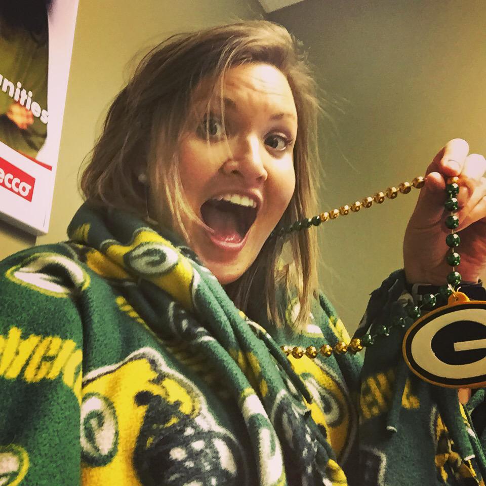 klwillis85's tweet photo. Walked into our Houston office and was warmly welcomed with #packergear ! @JNycum @LoyalFoxie #gopackgo #greenandgold http://t.co/SQXFacWjND