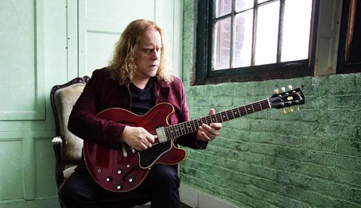 Dig this #BeyondBlues lesson about <a href="/thewarrenhaynes/">Warren Haynes</a> unique hybrid style of blues and rock. bit.ly/1RGgDsD