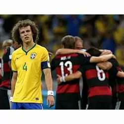 _nestedia_'s tweet photo. Em 2014, acontecia uma das maiores humilhações da história do futebol. A ALE goleou o BRA por 7-1 nas semis da CM. http://t.co/B7Oz14xPiU