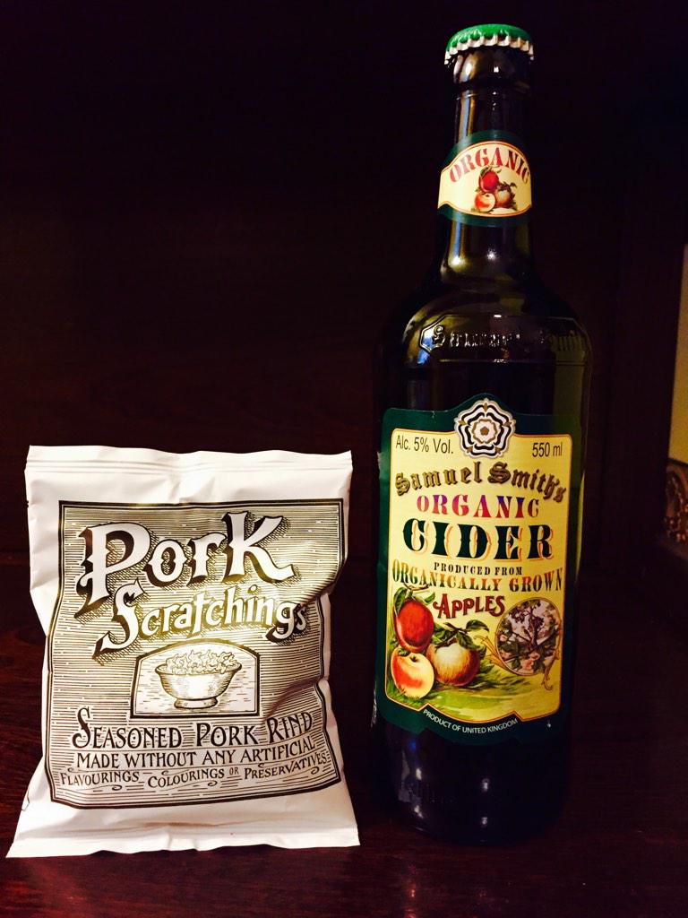 PR1NCESSLOUISE's tweet photo. Apple &amp; Pork is a classic combo, so why not try our #organic #applecider &amp; #porkscratchings. @samsmithsbeer #summer http://t.co/T04OshxTDF