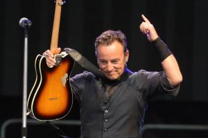 PhotoOfTheBoss's tweet photo. #PhotoOfSpringsteen
#BruceSpringsteen http://t.co/8m8qjNXKVH