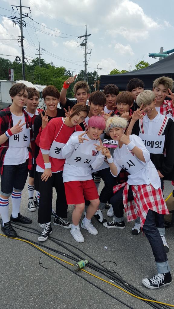 17BOYSBASE's tweet photo. 첫 야외 공연인 세븐틴! 두근두근 떨리는 맘으로 리허설 준비중이랍니다~ 오늘 여주에 대량 투입된 꽃미남들! 저녁7시 쇼챔피언에서 확인하세요 http://t.co/HKdPQhLRQ1