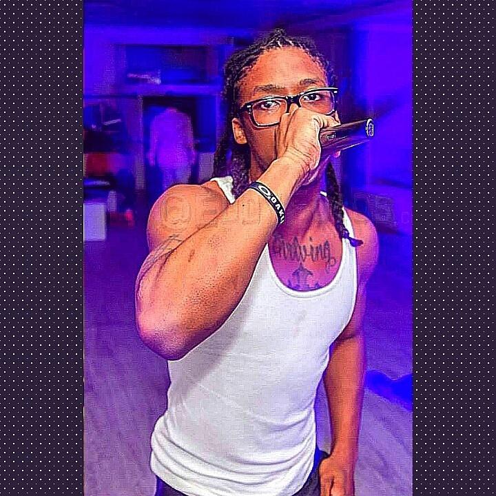 DC_KASH's tweet photo. #KelleyKASH #DC #LocNation #MusicMovers http://t.co/9ggDIteDo3