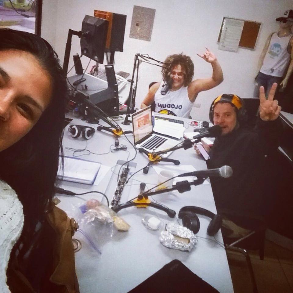 OK1055FM's tweet photo. Y desde la cabina, se despiden Naty , Yiyo y Choché! Mañana vuelven con más de @ElCircoOk. Mándanos tu #SelfieOK http://t.co/CKXH2cjYBX