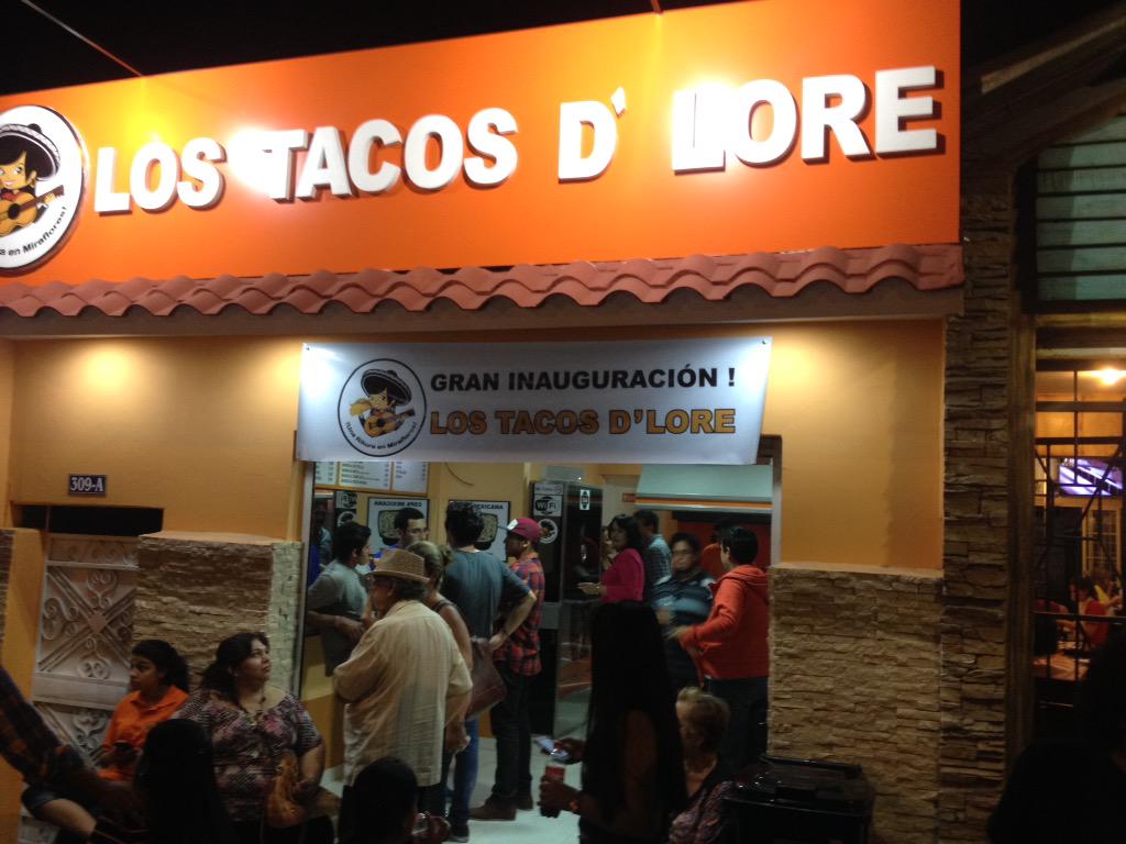 LosDelfinesEC's tweet photo. Gran saludo para nuestro delfin @javier_reyes93 y mucho éxitos en su nuevo local. 

Los mejores tacos de Miraflores! http://t.co/8dI8i6cycI