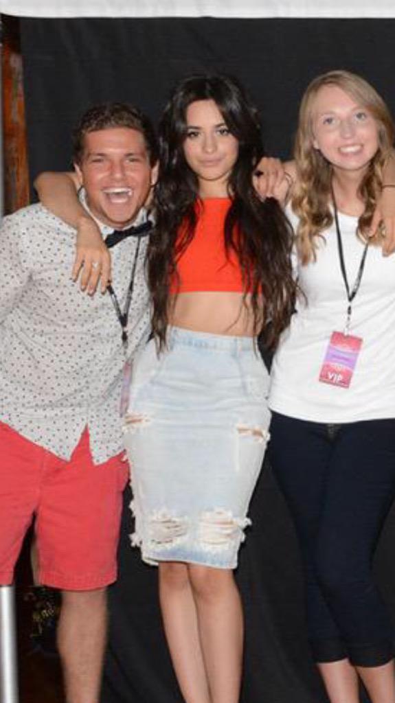 Cabello97News's tweet image. Camila Cabello with fans today at the #SummerReflectionTour