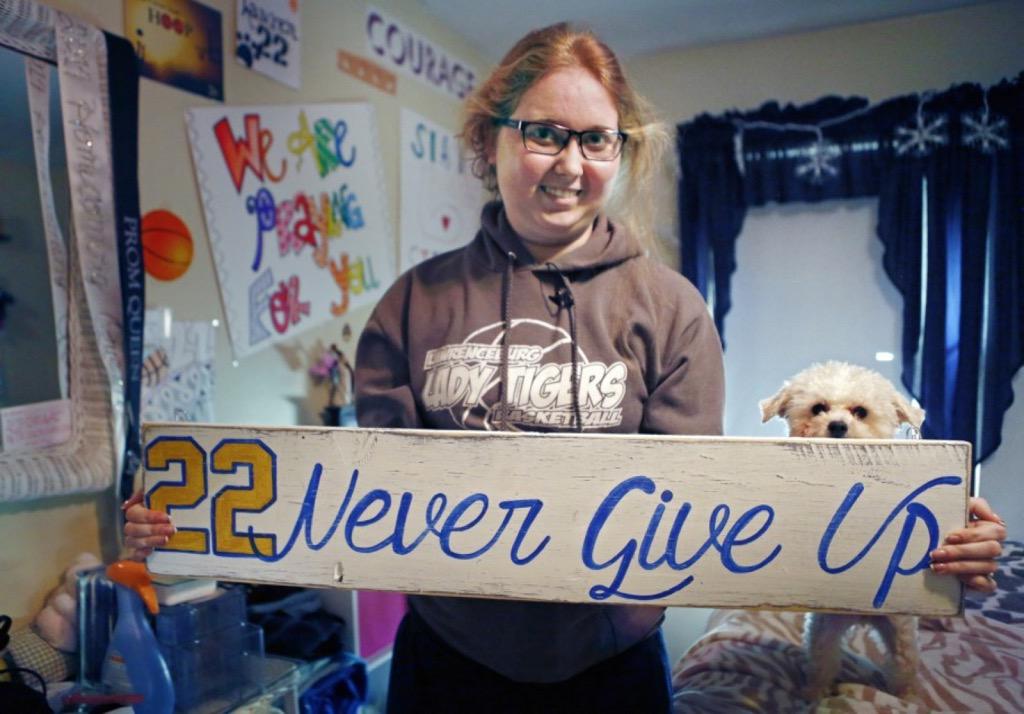 dianafalzone's tweet image. Lauren Hill is a true hero. Her message continues to live on...&quot;Never Give Up.&quot; #Espys2015