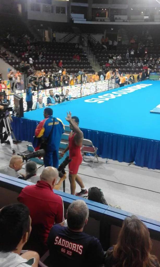 Cosole_Roj's tweet photo. VENEZUELA 3ra dorada para la Patria Wuilexis Rivas ! 66 ks lucha!  #SomosVENEZUELA ARRIBA MUCHACHOS @NicolasMaduro http://t.co/5VgO54nkWU