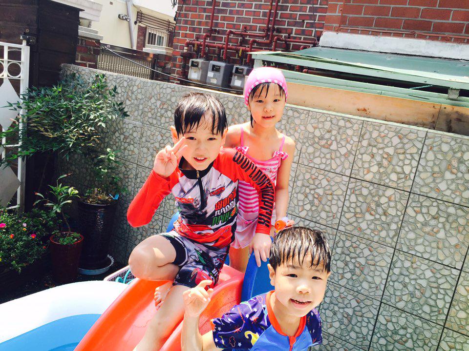 co90mp's tweet photo. 더울땐 물놀이가 최고다~~ http://t.co/hQdshcqQ4M