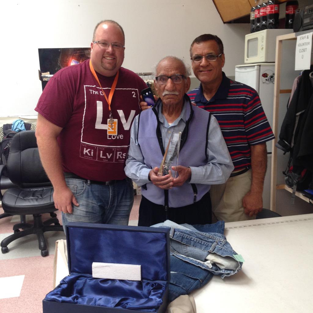 MarkWorks247's tweet photo. Had the honour of giving a #LifeTimeAchievement award to Ram with his son Dave. @calgarydropin #DIKindness http://t.co/33hH7BN8f9